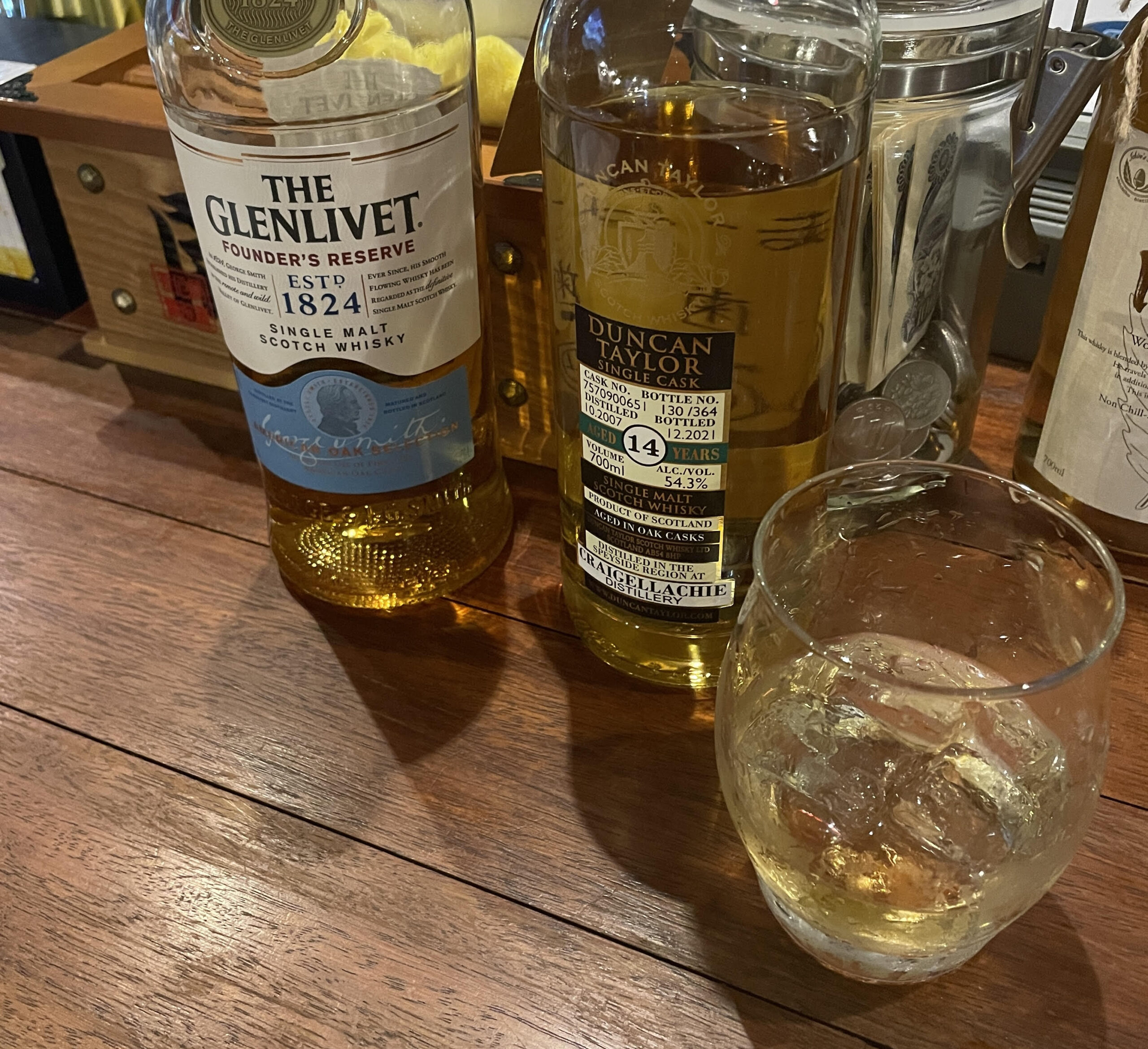 沖縄県与那原町での風俗営業（スナック・キャバクラ）許可申請をサポートします！ ｜ 行政書士事務所リーガルネイビー